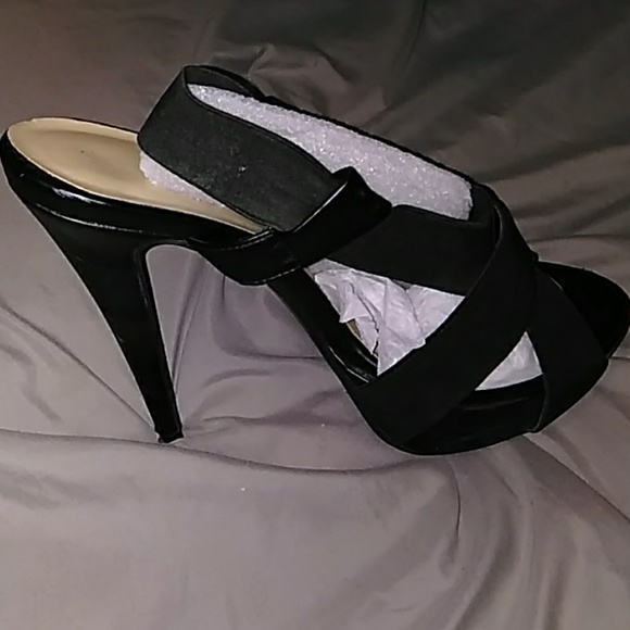 Heels - Picture 2 of 4